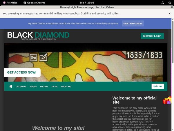 Honeyy Leigh With Cash